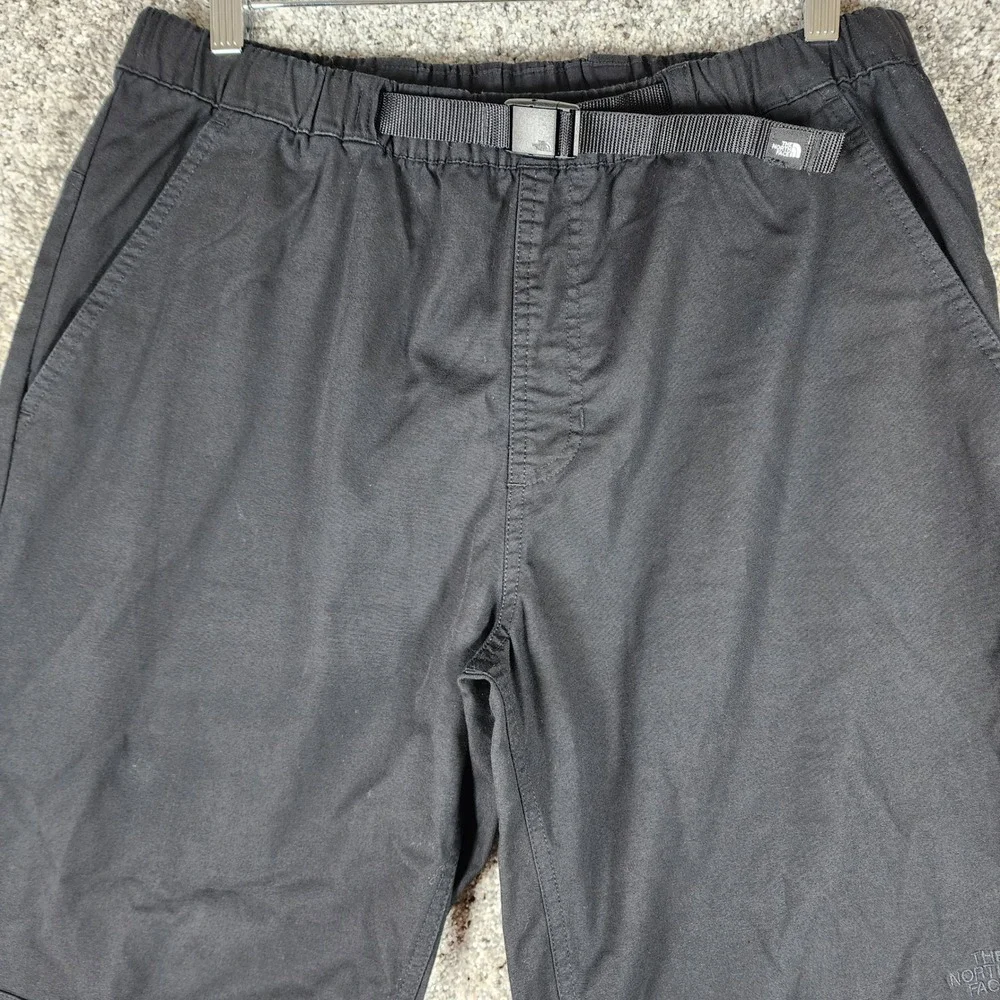 The North Face Belted Pants Mens Medium Black Straight Leg Stretch NWOT